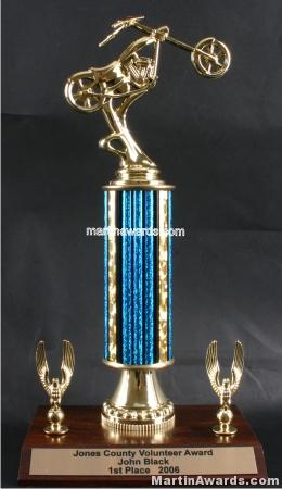 Blue Single Column Chopper Motorcycle With 2 Eagles Trophy 1
