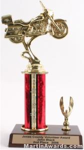 Red Single Column Road Motorcycle With 1 Eagle Trophy 1