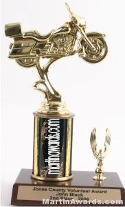 Black Single Column Road Motorcycle With 1 Eagle Trophy 1